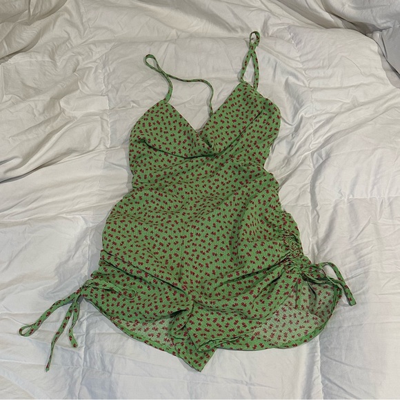 Green Ditsy Floral Ruched Cowl Neck Romper - Picture 3 of 8